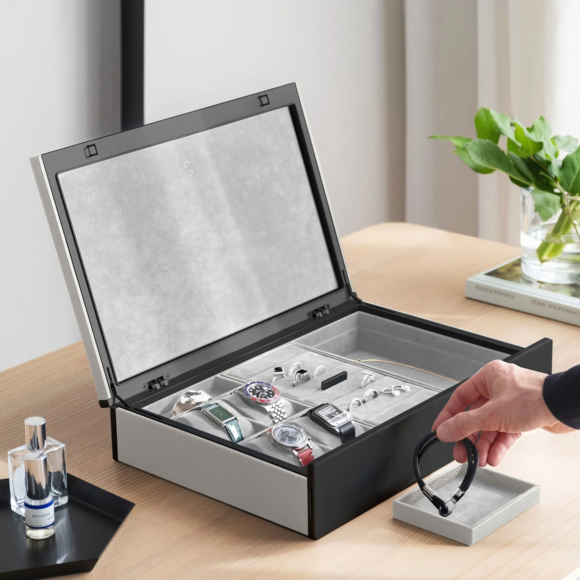 TAYLOR 4 WATCH AND JEWELRY BOX - WHITE / BLACK