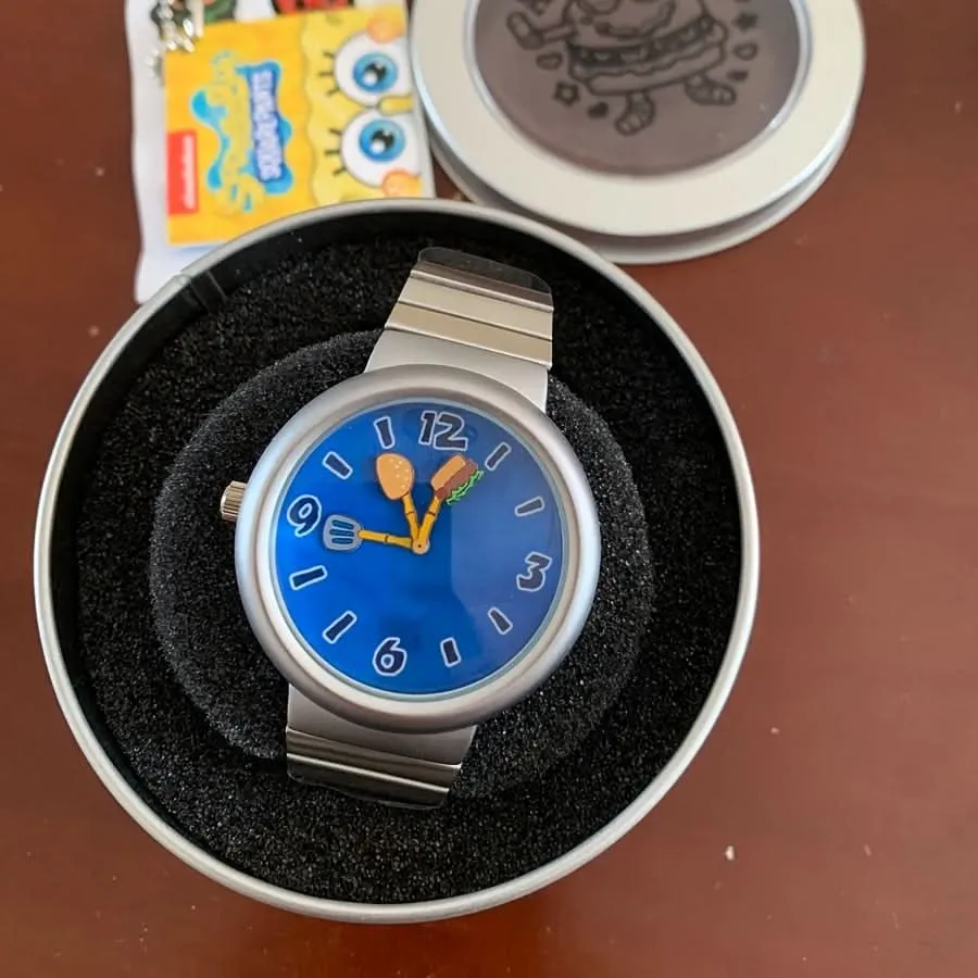 Unique Burger-Themed Blue Dial Watch – Silvery Matte Finish