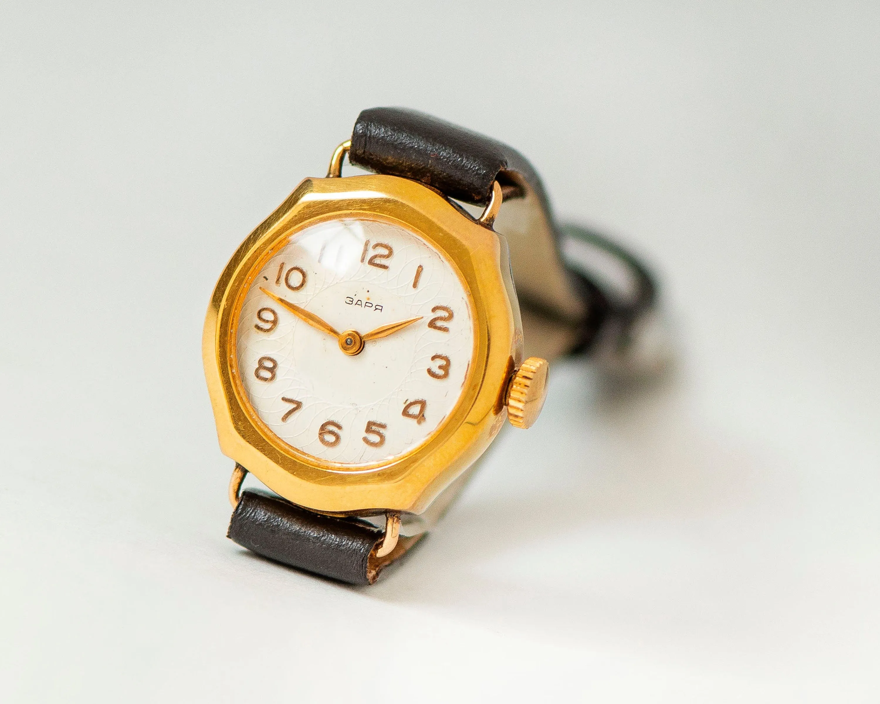 Women wristwatch vintage Dawn, gold plated retro watch for women swirl pattern on dial, watch for lady jewelry gift new premium leather band