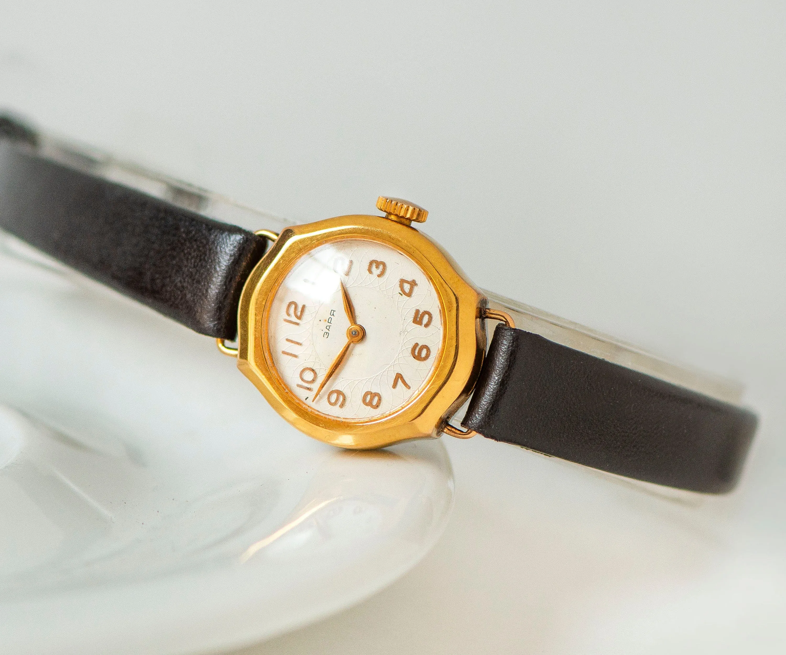 Women wristwatch vintage Dawn, gold plated retro watch for women swirl pattern on dial, watch for lady jewelry gift new premium leather band