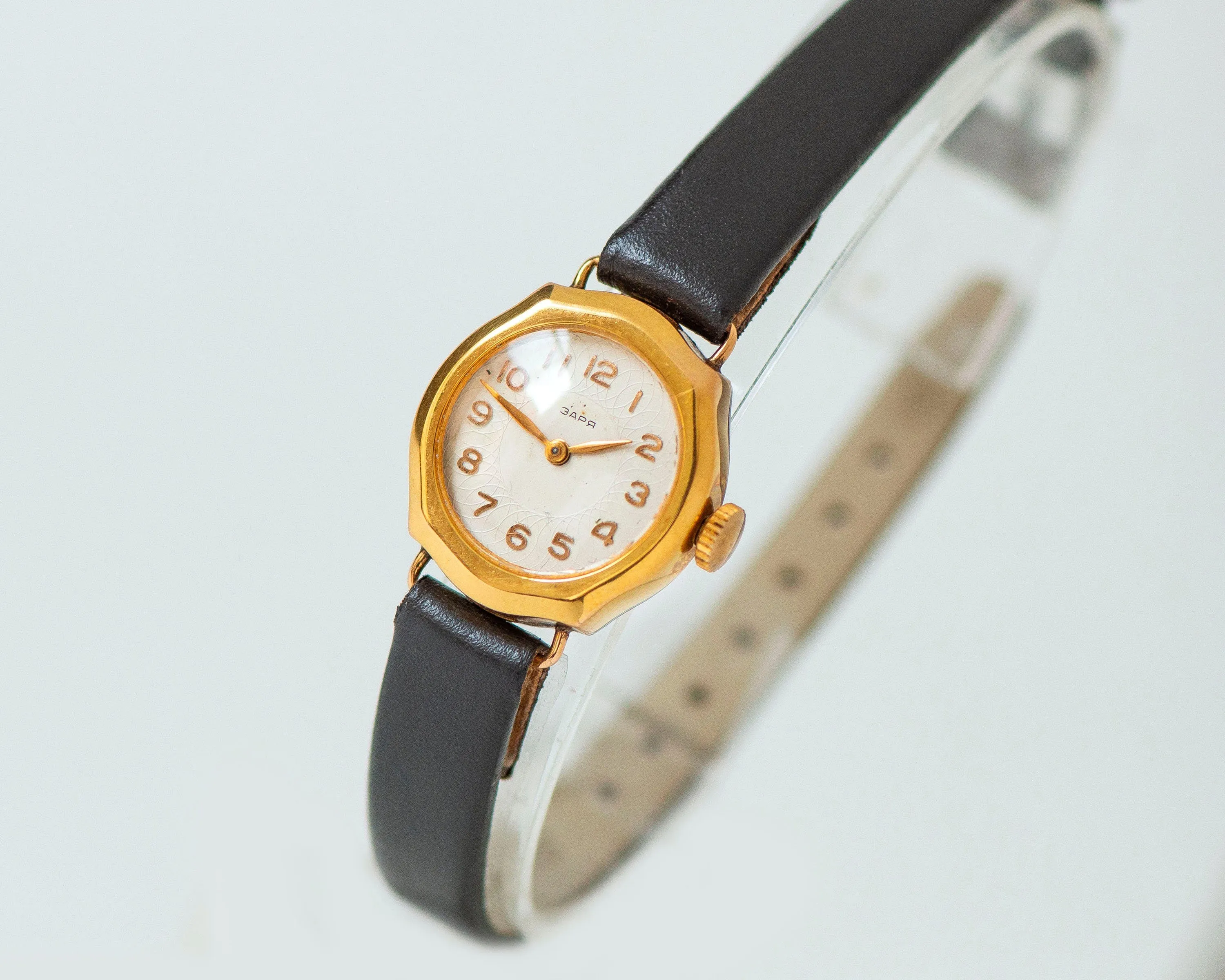 Women wristwatch vintage Dawn, gold plated retro watch for women swirl pattern on dial, watch for lady jewelry gift new premium leather band