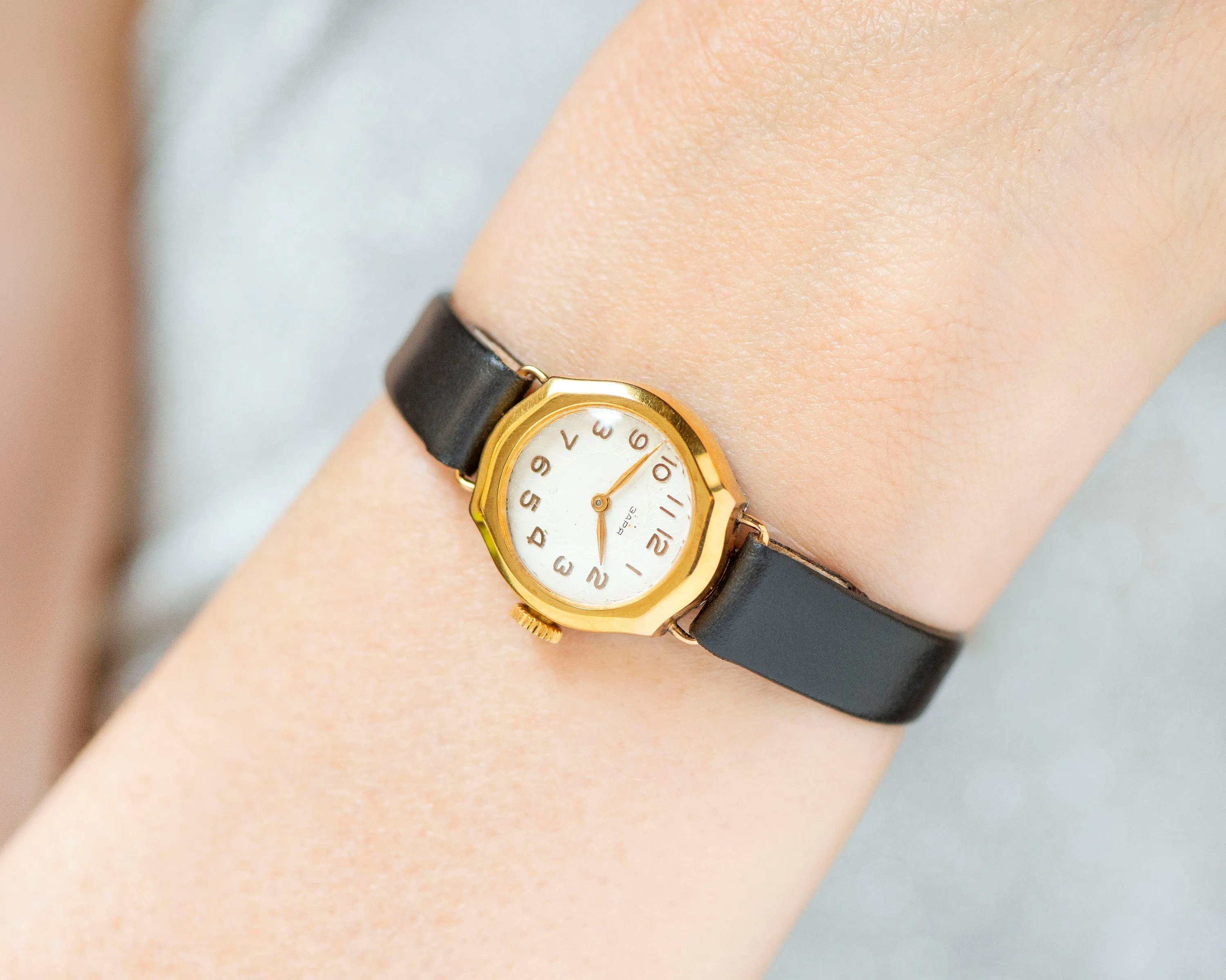 Women wristwatch vintage Dawn, gold plated retro watch for women swirl pattern on dial, watch for lady jewelry gift new premium leather band